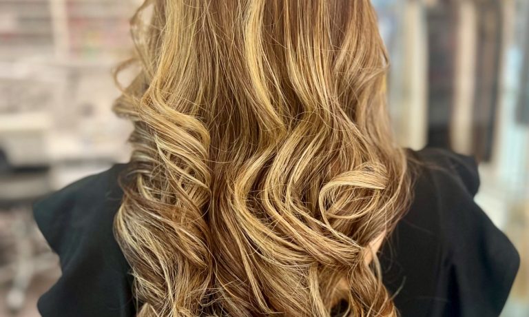 Salon Salina hiukset